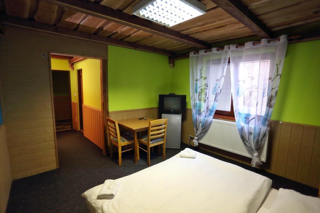 Penzion Satovske Lipy Dış mekan fotoğraf